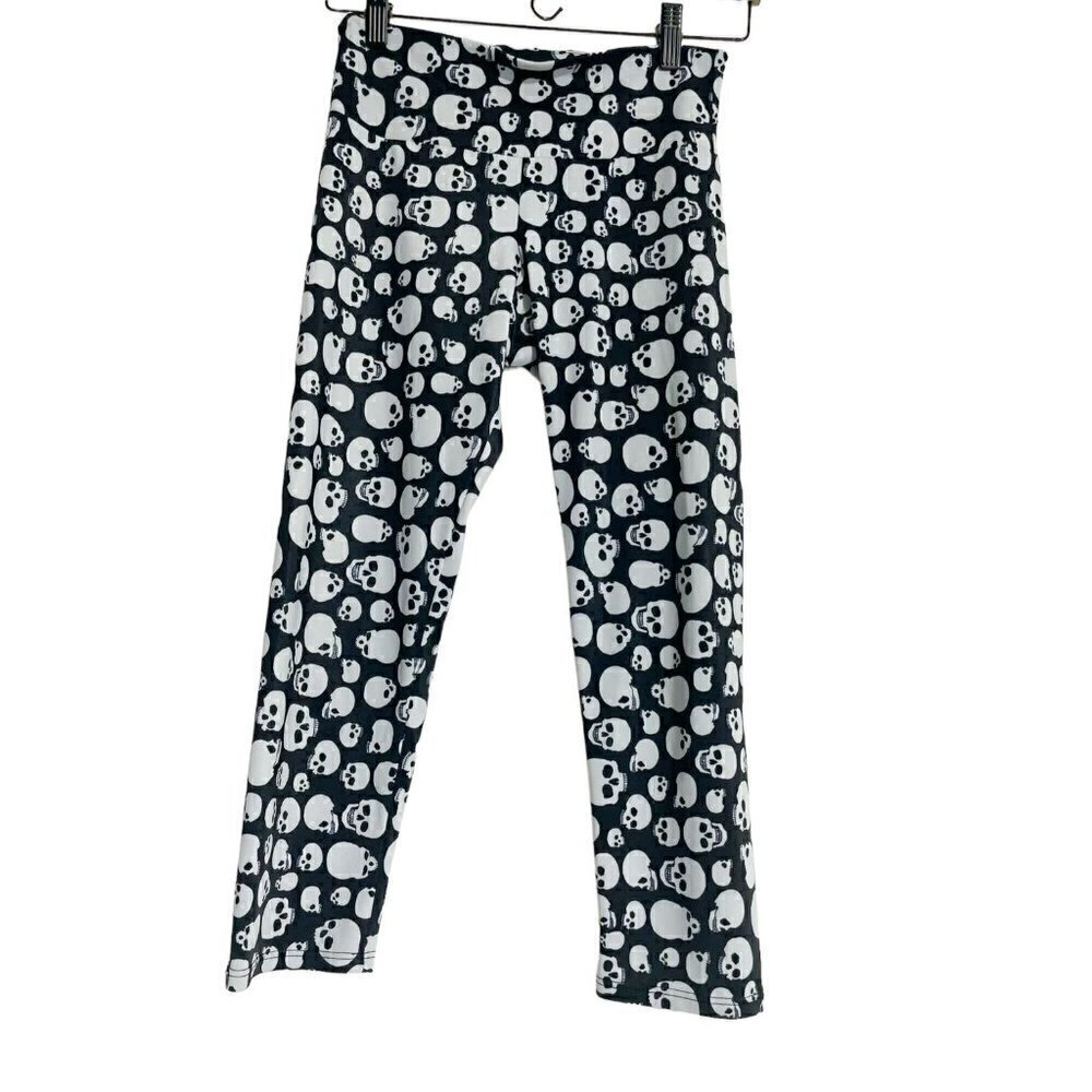 Onzie Size XS Leggings Cropped Skulls Halloween October Fall - Picture 2 of 4